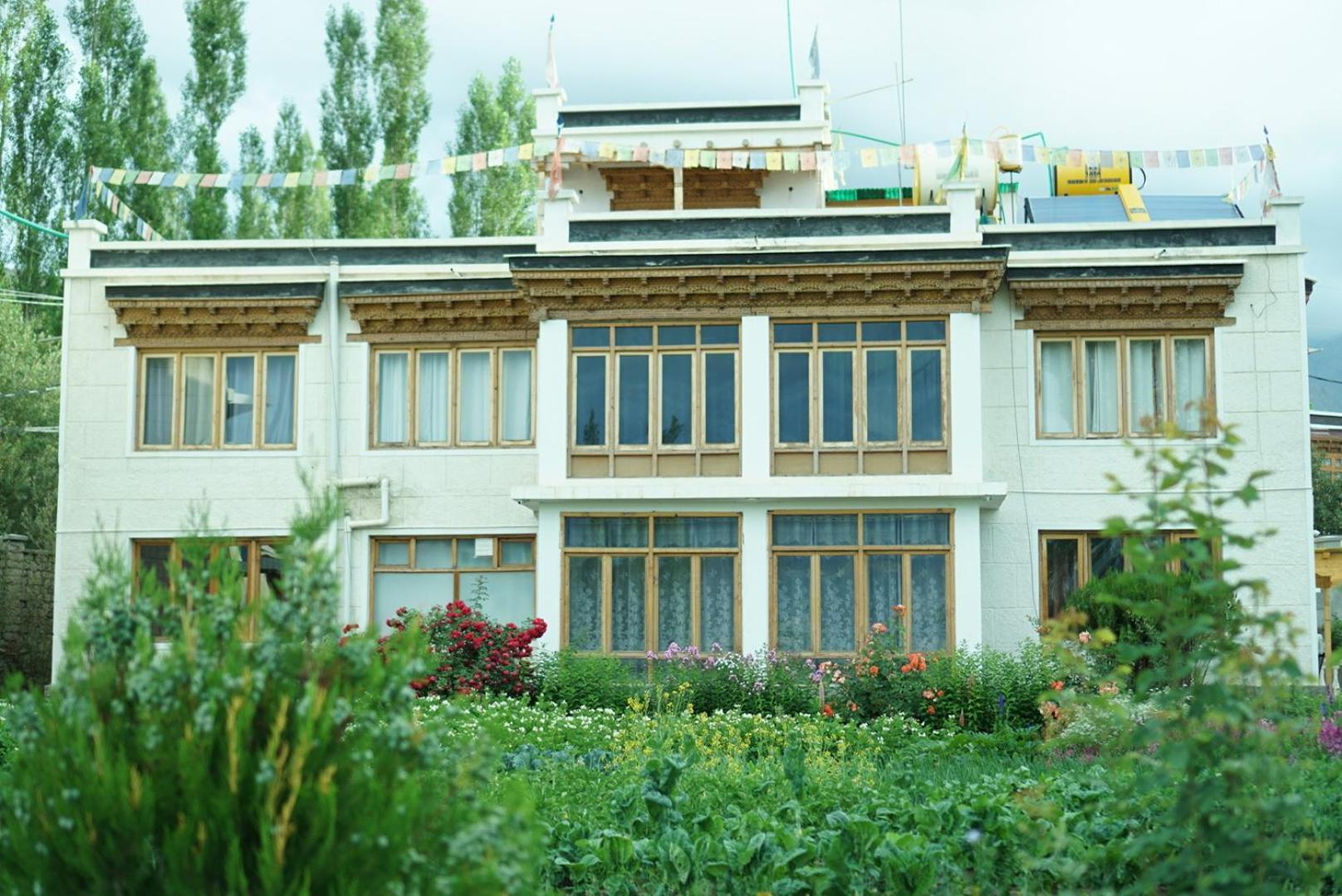 Raku Guest House Leh Exterior foto